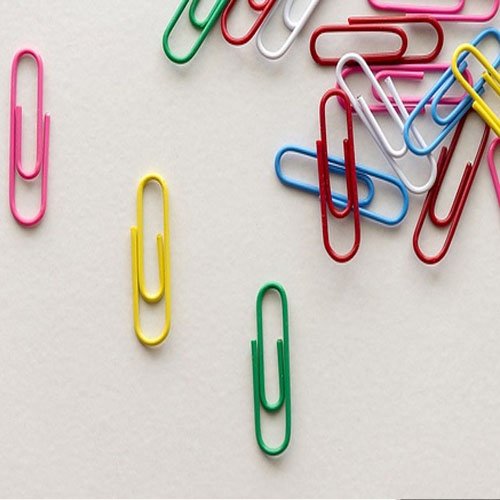 Paper clips (standard and jumbo sizes)