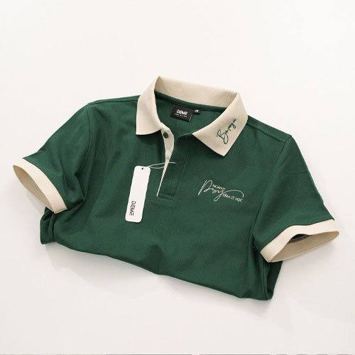 Polo shirts with logos