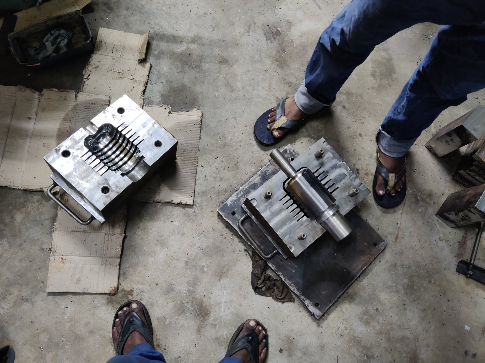 Silicon rubber mold assembly